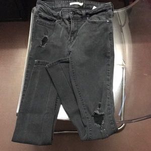 Levi’s 711 Skinny Jeans